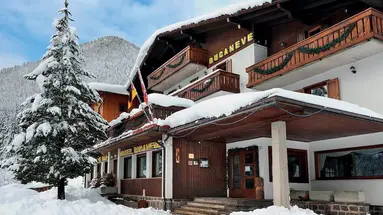 Hotel Bucaneve