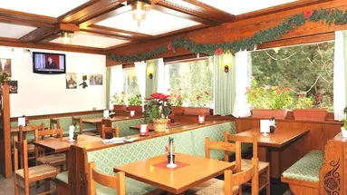 Hotel Bucaneve