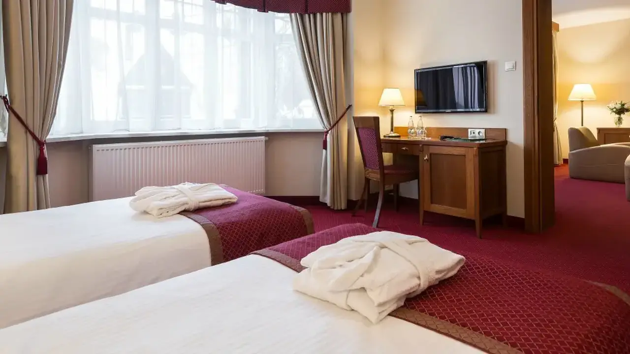 Hotel Bukowy Park & Apartamenty