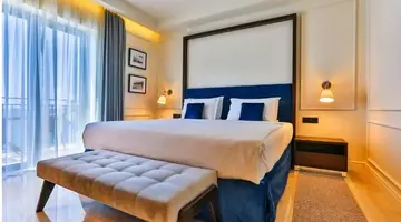 Hotel California by Aycon