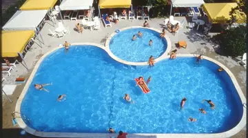 Hotel Caravelle