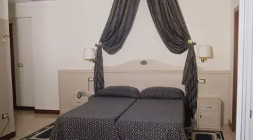 Hotel Caravelle