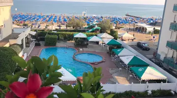 Hotel Caravelle