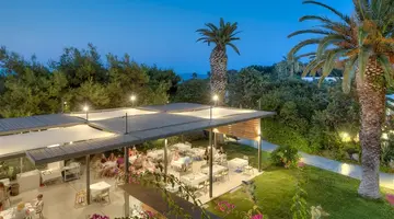 Hotel Caravia Beach