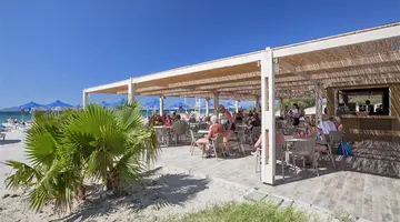 Hotel Caravia Beach