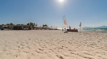 Hotel Caravia Beach