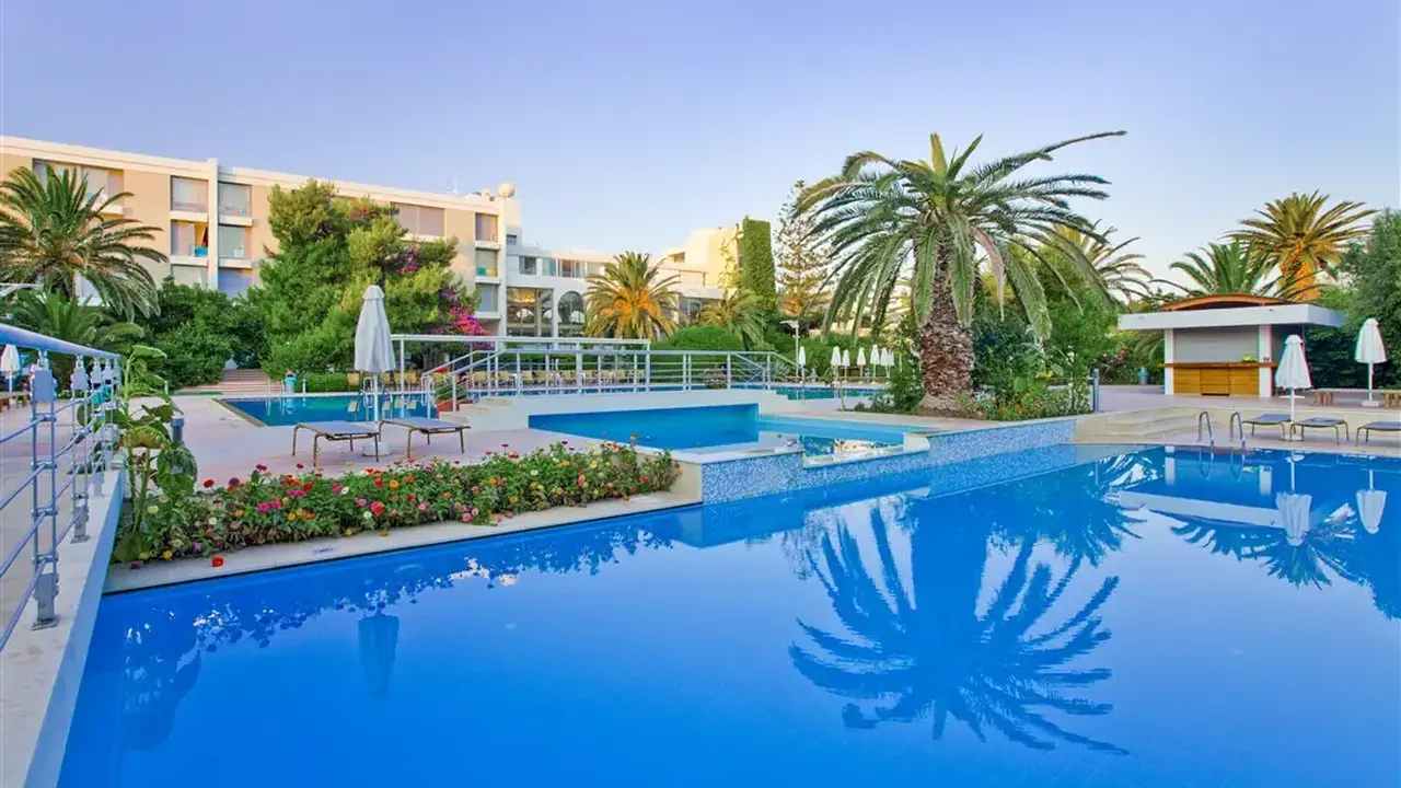 Hotel Caravia Beach