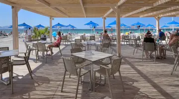 Hotel Caravia Beach