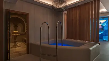 Hotel Carbona Thermal Spa