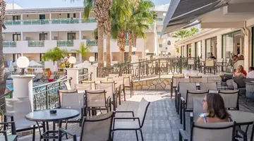 Hotel Caretta Beach Resort & Waterpark