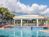 Hotel Caretta Beach Resort & Waterpark