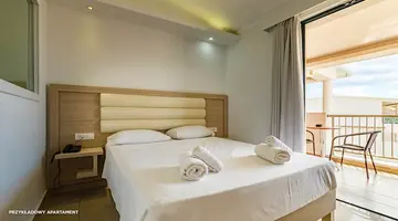 Hotel Caretta Beach Resort & Waterpark