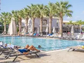 Hotel Caretta Beach Resort & Waterpark