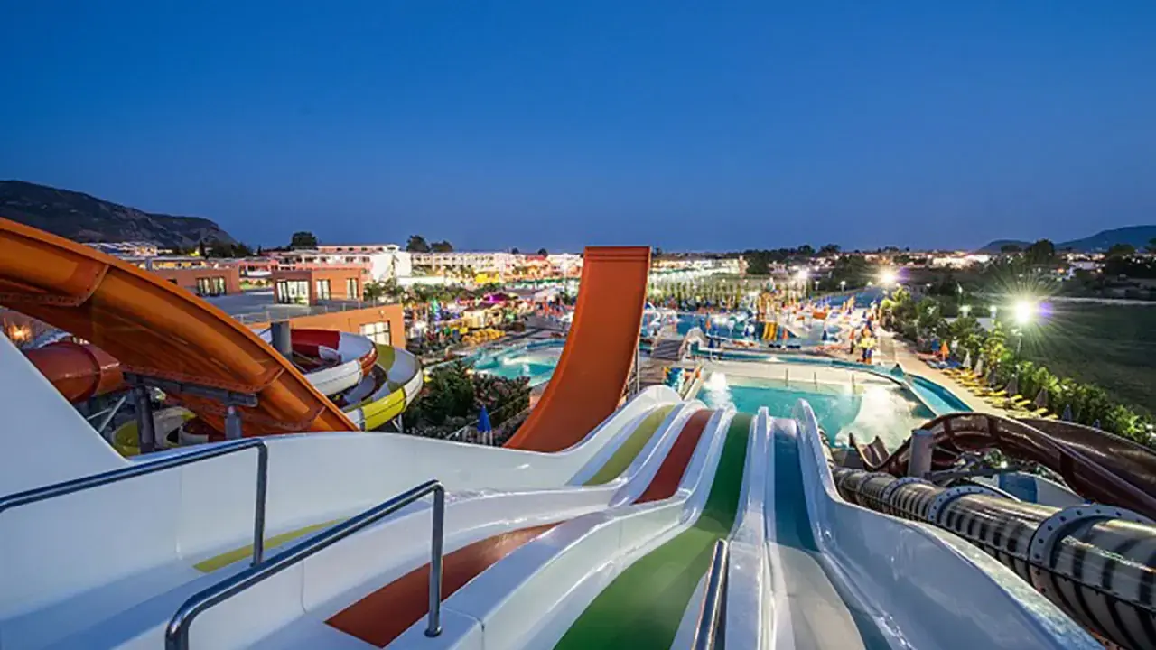 Hotel Caretta Beach Resort & Waterpark