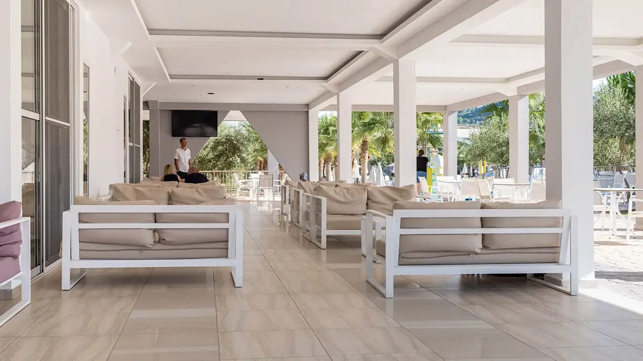 Hotel Caretta Island