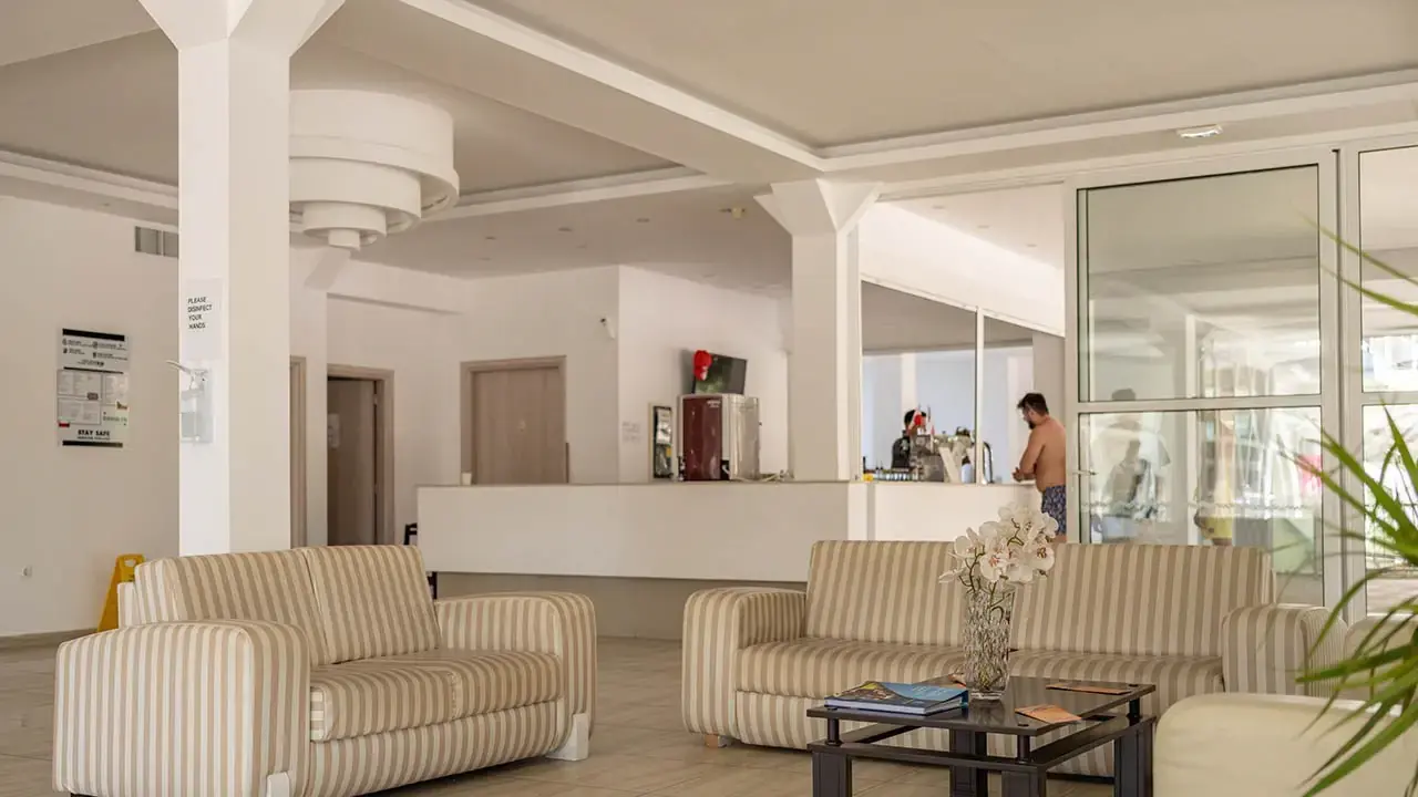 Hotel Caretta Island