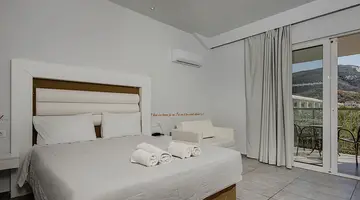 Hotel Caretta Island