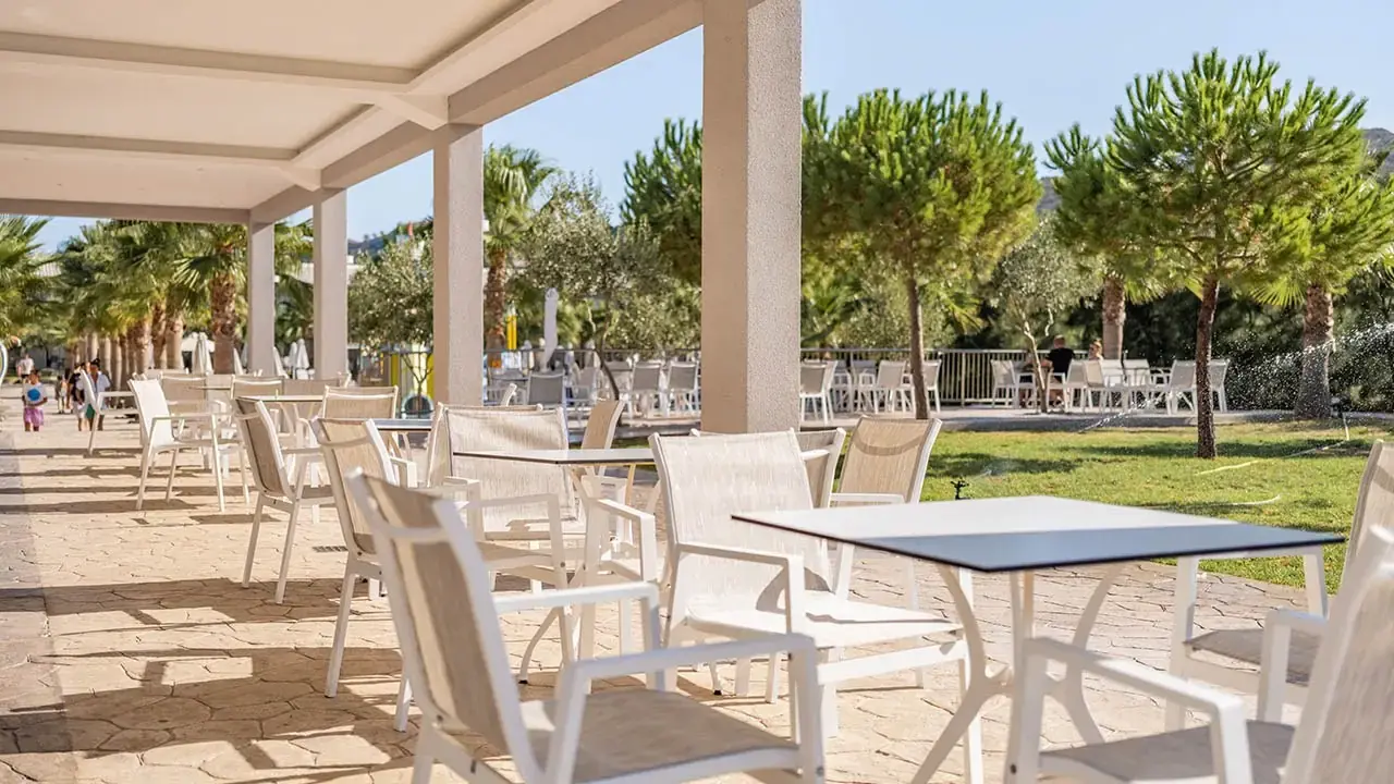 Hotel Caretta Island