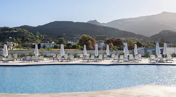 Hotel Caretta Island