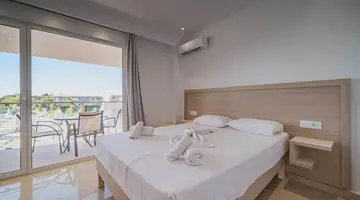 Hotel Caretta Island
