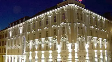 Hotel Carol