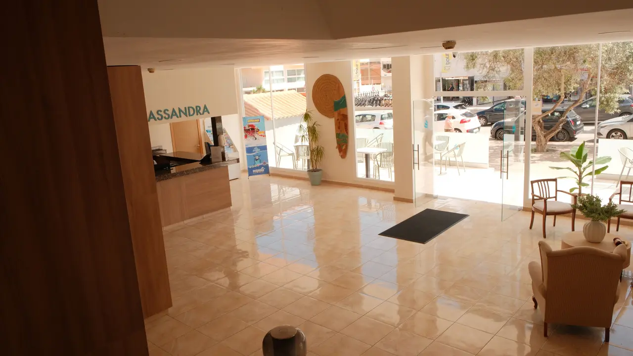 HOTEL CASSANDRA