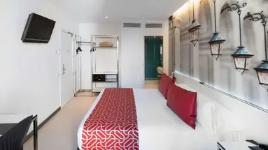 HOTEL CATALONIA AVINYO
