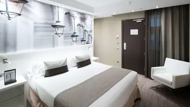 HOTEL CATALONIA AVINYO