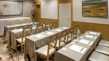 HOTEL CATALONIA CASTELLNOU