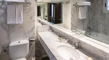 Hotel Catalonia Mikado
