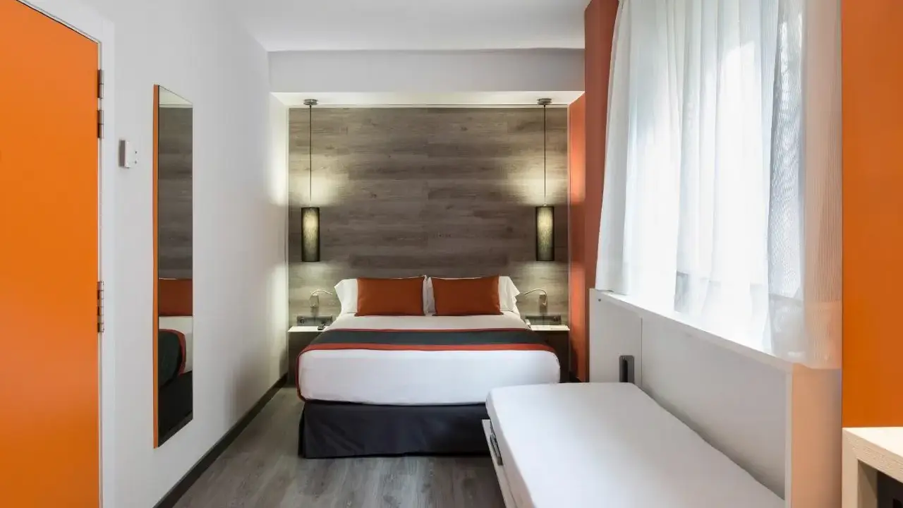 Hotel Catalonia Mikado