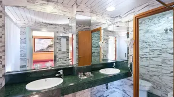 Hotel Catalonia Park Güell