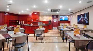 Hotel Catalonia Park Güell