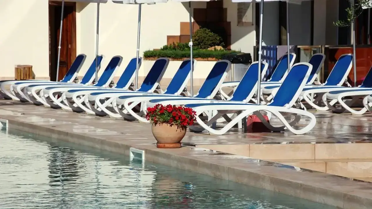HOTEL CLUMBA