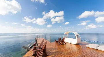 Hotel Coco De Mer & Black Parrot Suites