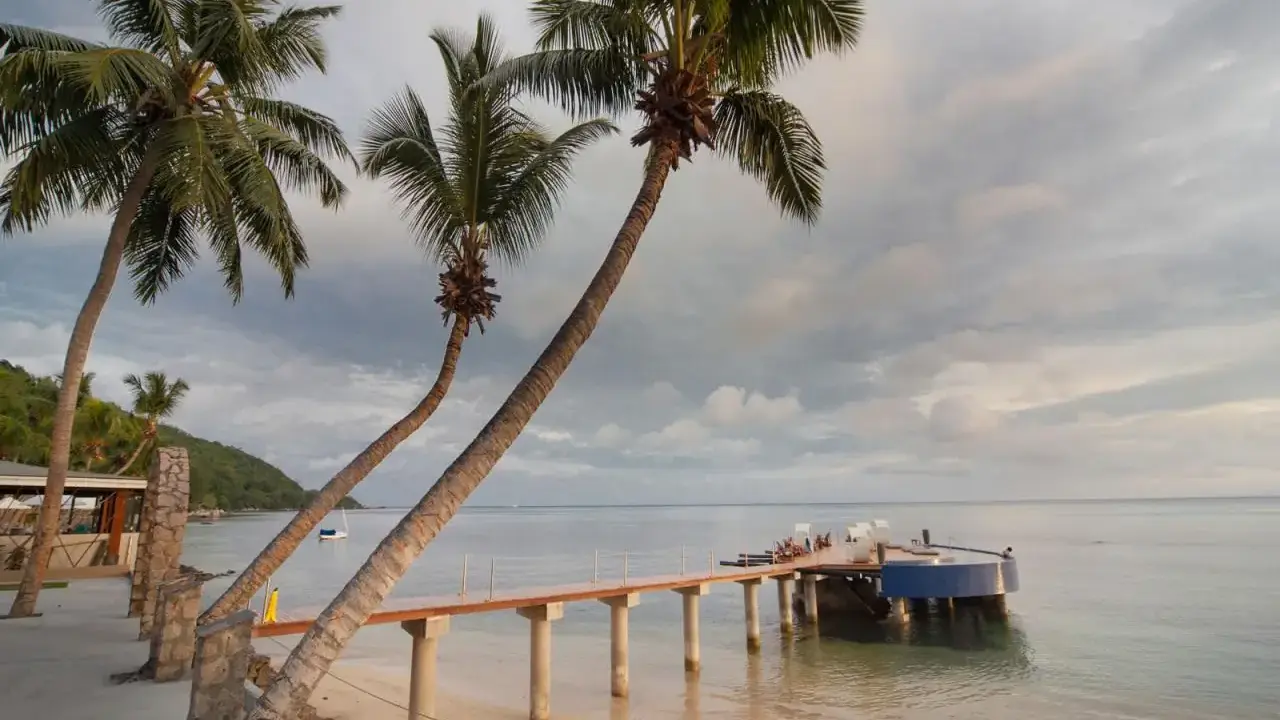 Hotel Coco De Mer & Black Parrot Suites