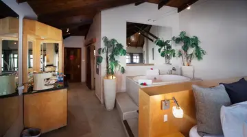 Hotel Coco De Mer & Black Parrot Suites