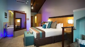 Hotel Coco De Mer & Black Parrot Suites