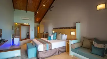 Hotel Coco De Mer & Black Parrot Suites