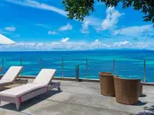 Hotel Coco De Mer & Black Parrot Suites
