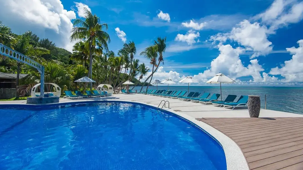Hotel Coco De Mer & Black Parrot Suites