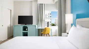 Hotel Continental Miami Beach, Tapestry Collection By Hilton