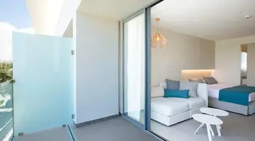 HOTEL COSMOPOLITAN