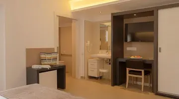 HOTEL COSMOPOLITAN