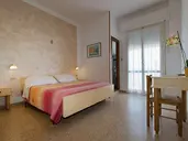 Hotel Cosmos