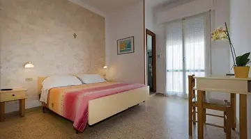Hotel Cosmos