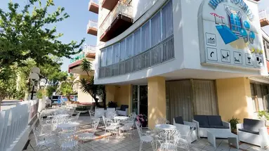 Hotel Cosmos
