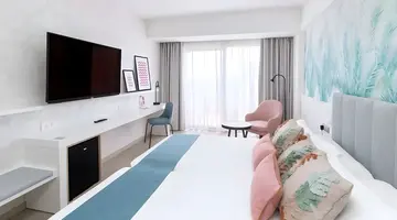 Hotel Cristina by Tigotan