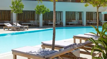 Hotel Crystal Waters
