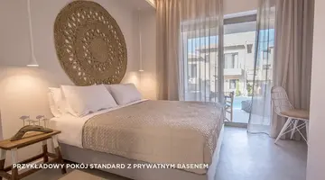 Hotel Crystal Waters